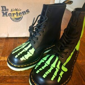 Made in Asia Doc Marten boot